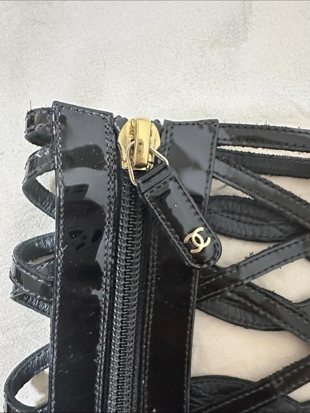 CHANEL chic black